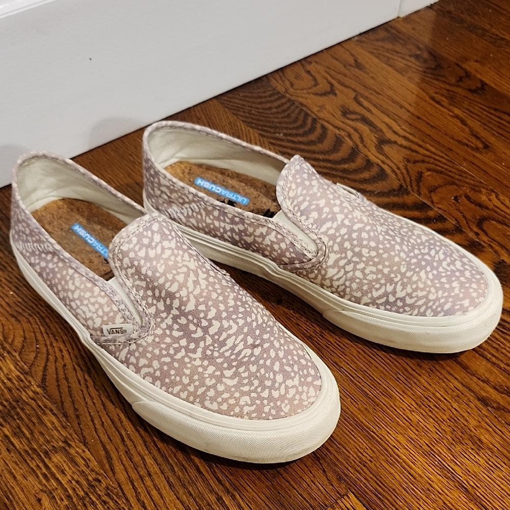 Vans Beige and White Animal Print Slip-On Sneakers Size Womens 11 Mens 9.5